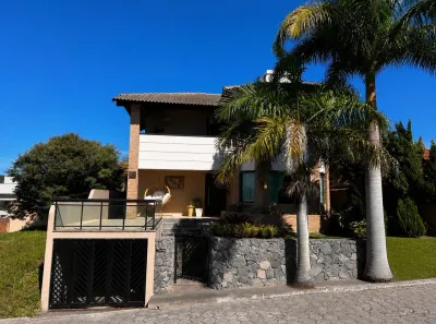 Casa de Condomínio com 3 Quartos à venda, 231m² no Peró, Cabo Frio