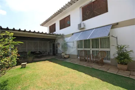 Sobrado com 4 Quartos à venda, 484m² no Vila Madalena, São Paulo