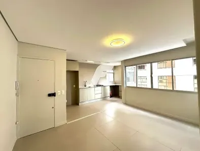 Apartamento com 2 Quartos à venda, 63m² no Centro, Florianópolis