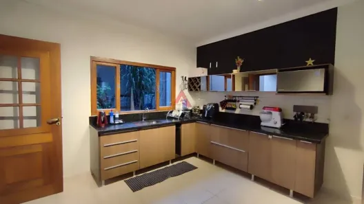 Casa com 3 Quartos à venda, 192m² no Loteamento Villa Branca, Jacareí