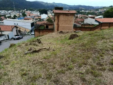Lote/Terreno à venda, 210m² no Centro, Guararema