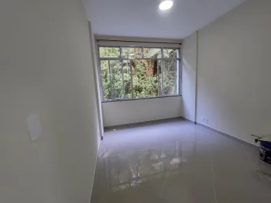 Apartamento com 1 Quarto para alugar, 30m² no Centro, Petrópolis