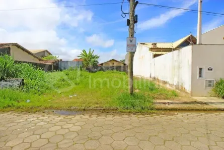 Lote/Terreno à venda, 240m² no Jardim Star, Peruíbe