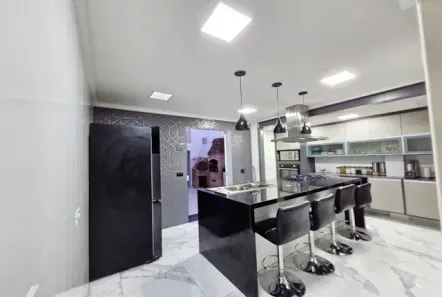 Sobrado com 3 Quartos à venda, 250m² no Conjunto Residencial Vista Verde, São Paulo