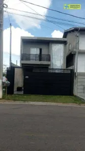 Casa com 3 Quartos à venda, 140m² no dos Pereiras (Caucaia do Alto), Cotia