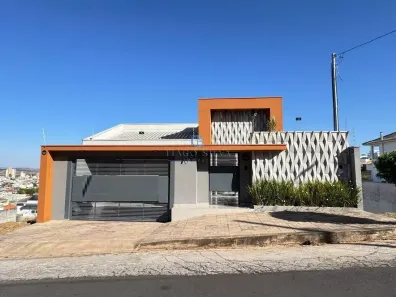Casa com 3 Quartos à venda, 265m² no Centro, Pouso Alegre