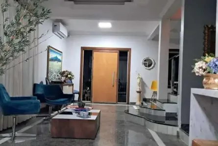 Casa com 4 Quartos à venda, 230m² no Goiânia 2, Goiânia
