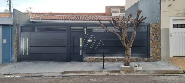 Casa com 3 Quartos à venda, 170m² no Jardim Sasazaki, Marília