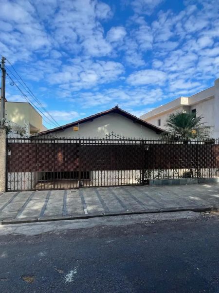 Casa com 4 quartos — Salgado Filho, Belo Horizonte