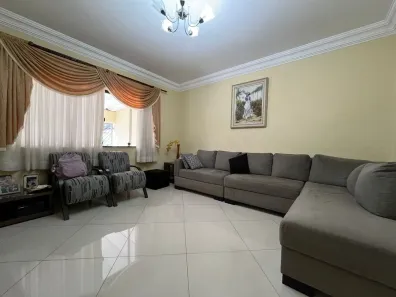 Sobrado com 3 Quartos à venda, 216m² no Jardim Ipanema, Santo André