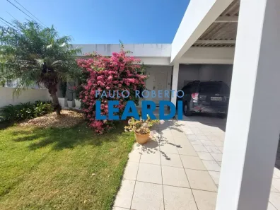 Casa com 3 Quartos à venda, 102m² no Barreiros, São José