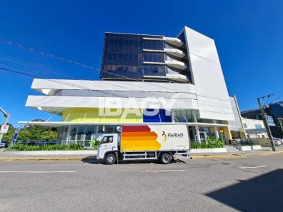 Sala Comercial para alugar, 136m² no Santa Mônica, Florianópolis