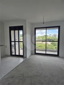 Apartamento com 3 Quartos à venda, 68m² no Vila Anastácio, São Paulo