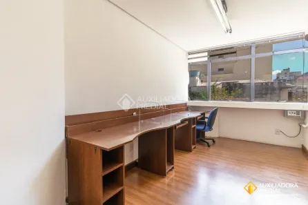 Sala Comercial à venda, 37m² no Bom Fim, Porto Alegre