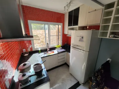 Sobrado com 2 Quartos à venda, 75m² no Vila Falchi, Mauá