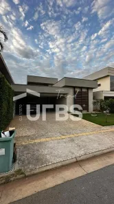 Casa de Condomínio com 3 Quartos à venda, 212m² no Jardins Valência, Goiânia