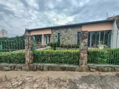 Casa com 6 Quartos à venda, 510m² no Quilombo, Cuiabá