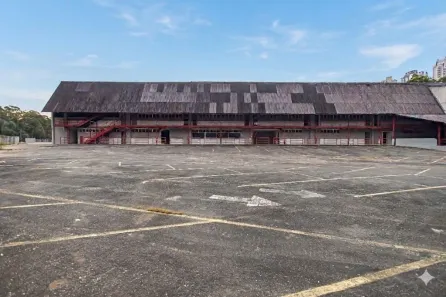 Prédio Comercial para alugar, 1500m² no Mossunguê, Curitiba