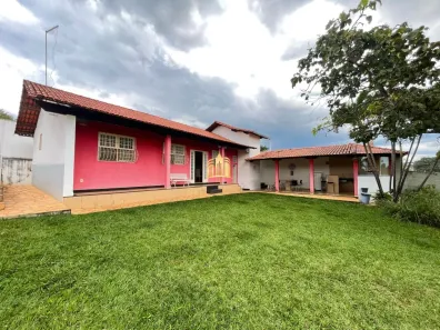Casa com 3 Quartos à venda, 1350m² no Fernão Dias, Esmeraldas