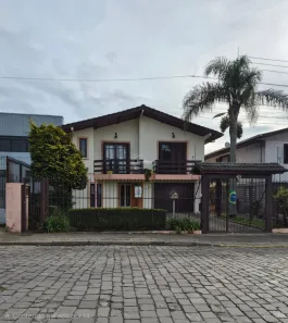 Casa com 4 Quartos à venda, 239m² no Desvio Rizzo, Caxias do Sul