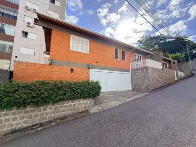 Casa com 3 Quartos à venda, 194m² no Agronômica, Florianópolis