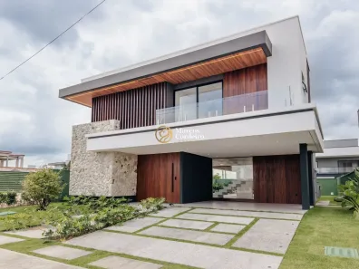 Casa de Condomínio com 4 Quartos à venda, 361m² no Cidade Alpha, Eusébio