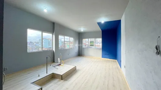 Sala Comercial à venda, 35m² no Santa Maria Goretti, Porto Alegre