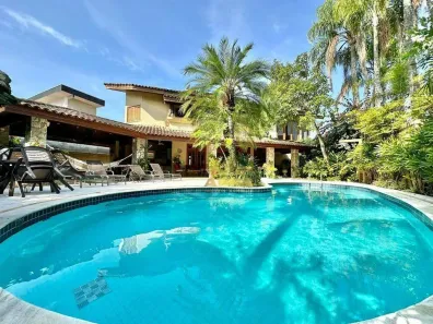 Casa de Condomínio com 4 Quartos à venda, 380m² no Jardim Acapulco, Guarujá