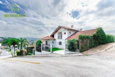Casa com 3 Quartos à venda, 327m² no Centro, Gaspar