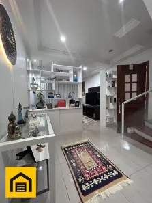 Sobrado com 3 Quartos à venda, 238m² no Parque São Vicente, Mauá