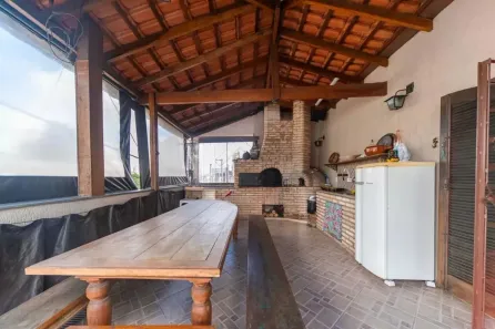 Sobrado com 4 Quartos à venda, 217m² no Silveira, Santo André
