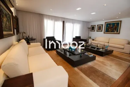 Casa com 3 Quartos à venda, 800m² no Jardim Leonor, São Paulo