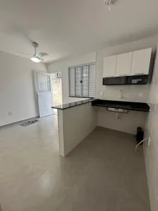 Casa com 1 Quarto para alugar, 28m² no Bento Ribeiro, Rio de Janeiro
