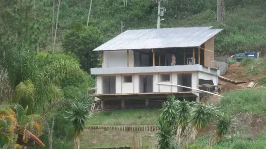 Casa de Condomínio com 3 Quartos à venda, 245m² no Fazenda Alpina, Teresópolis