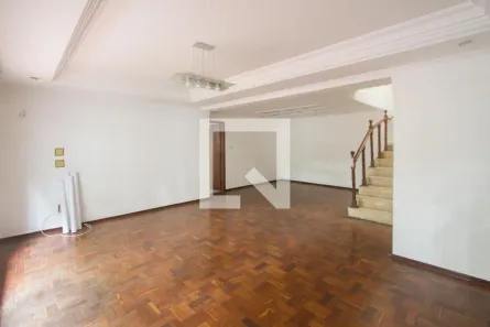 Casa com 3 Quartos à venda, 260m² no Vila Cordeiro, São Paulo