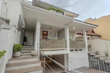 Casa com 3 Quartos à venda, 198m² no Jardim Itu, Porto Alegre