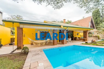 Casa com 4 Quartos à venda, 938m² no Jardim Santa Helena, São Paulo