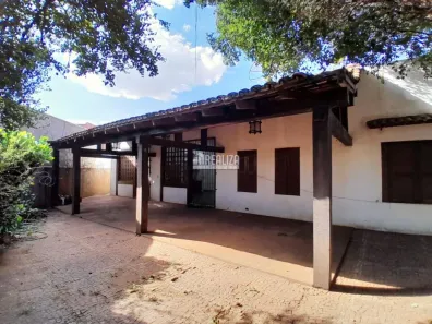 Casa com 4 Quartos à venda, 375m² no Nossa Senhora da Abadia, Uberaba