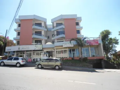 Apartamento com 3 Quartos para alugar, 90m² no Kayser, Caxias do Sul