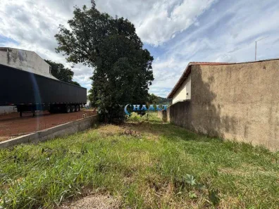 Lote/Terreno à venda, 250m² no Parque São Luiz, Jundiaí