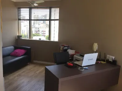 Sala Comercial à venda, 37m² no Centro Histórico, Porto Alegre