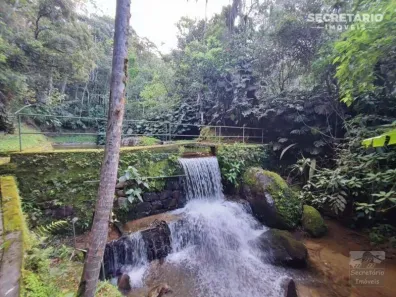 Fazenda/Sítio com 3 Quartos à venda, 550m² no Fazenda Inglesa, Petrópolis