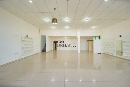 Ponto Comercial para alugar, 350m² no Marechal Rondon, Canoas