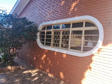 Casa com 3 Quartos à venda, 132m² no Vila Xavier (Vila Xavier), Araraquara