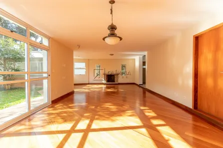 Casa com 3 Quartos para alugar, 269m² no Alto de Pinheiros, São Paulo