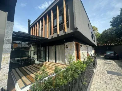 Casa com 3 Quartos à venda, 143m² no Morro das Pedras, Florianópolis