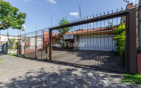 Casa com 3 Quartos à venda, 243m² no Jardim Lindóia, Porto Alegre