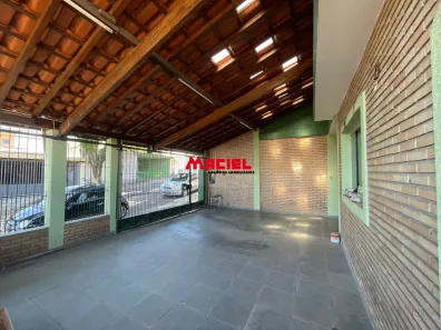 Casa com 4 Quartos à venda, 250m² no Bosque dos Eucaliptos, São José dos Campos