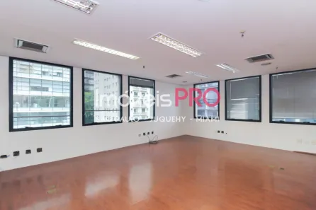 Sala Comercial para alugar, 127m² no Vila Olímpia, São Paulo