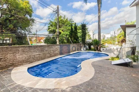 Casa com 5 Quartos à venda, 430m² no Pacaembu, São Paulo